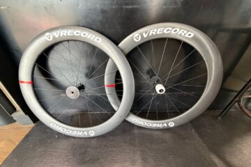 高いリムハイト、で軽い！！〈VRECORD VRECO ONE 65〉